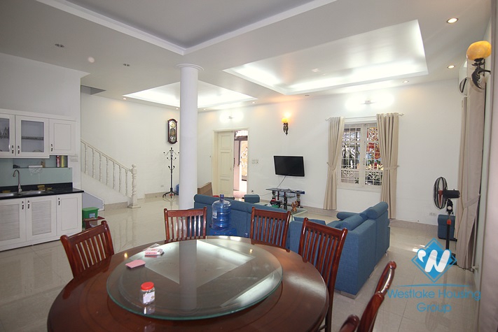 Four bedrooms house for rent in Dang Thai Mai street, Tay Ho district, Ha Noi