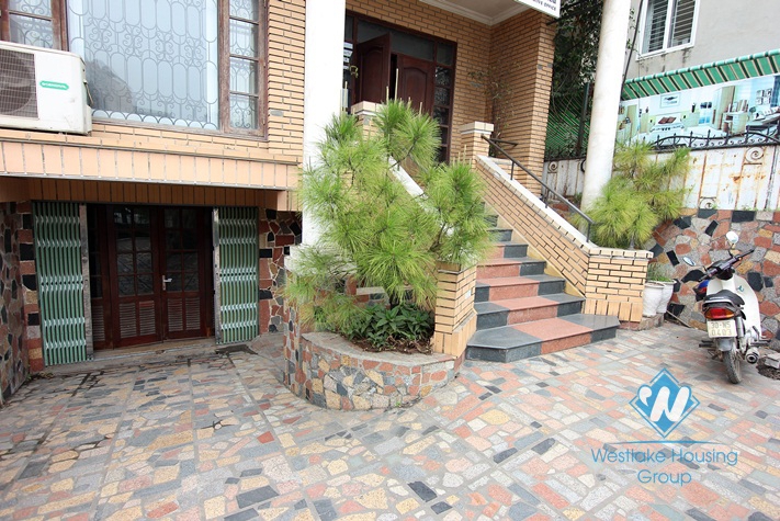 Nice and cozy house in Westlake area 