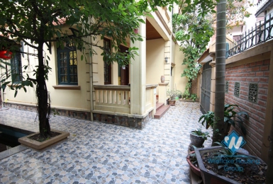 Garden house with car parking for rent in Tay Ho area 