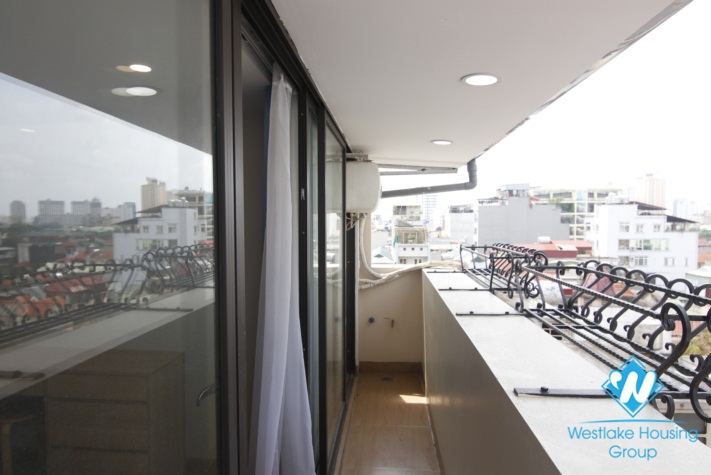 Fashionable layouts with modern design apartment for rent in Ba Đình 