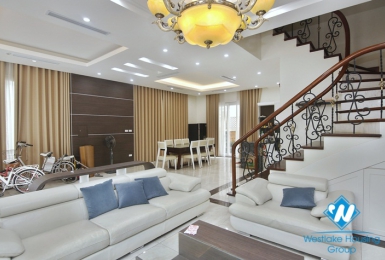 4 bedrooms villa in Vinhomes Riverside Long Bien, fully furnished