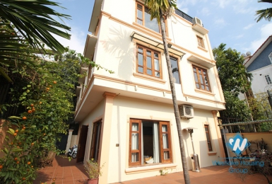 Stunning garden villa rental in Tay Ho with fantastic lake view