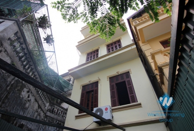 Lake view and Nice house  for rent in Tay Ho area